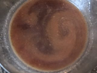 17、五花肉豆角焖面,汤汁煮沸后舀出一小碗备用