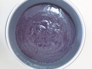 19、超松软黑米糕,表面有气泡 需要在桌面轻轻震几下