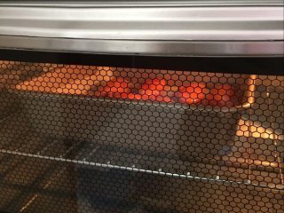 8、【吮指鸡翅】舌尖上的美味儿,开始烘烤