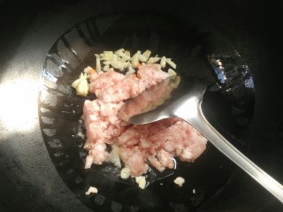 13、蚂蚁上树-肉沫炒粉丝,加肉末炒散