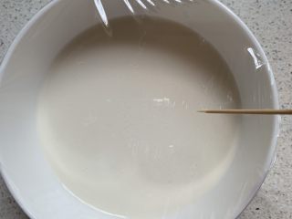 5、奥利奥雪媚娘,包保鲜膜，牙签扎孔