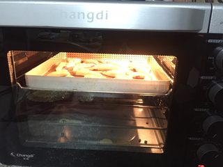 11、蔓越莓奶油司康,180度约20分钟