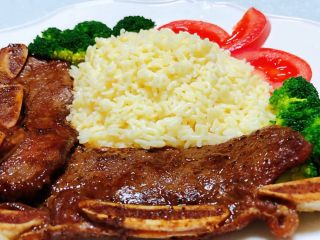 12、黑椒牛排意面,牛排搭配意面是最完美的组合哦