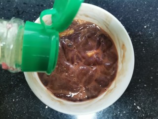 14、菠菜猪肝粥,散上白胡椒粉