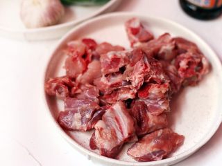 4、广式茶点-豉汁蒸排骨,排骨斩小块