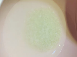 5、生滚牛肉粥,洗净；