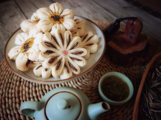 42、枣泥菊花酥,甜而不腻