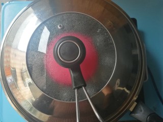 9、布丁口感有机米糕,加盖蒸30分钟后取出