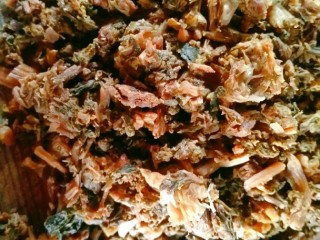 6、梅菜猪肉包,梅干菜洗干净后切碎