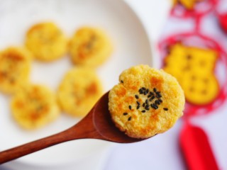 15、松软香甜的米粉小软饼,松软香甜。