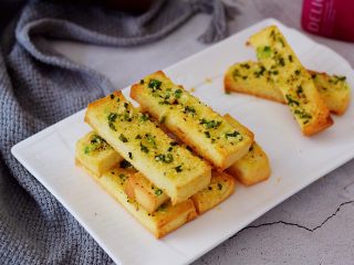 12、蒜香吐司条,成品图