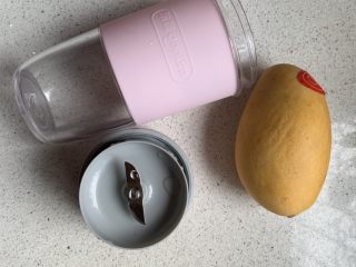 1、芒果雪糕（无冰渣）,一个大芒果就差不多