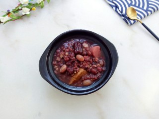 16、红枣黑米粥,满满的能量