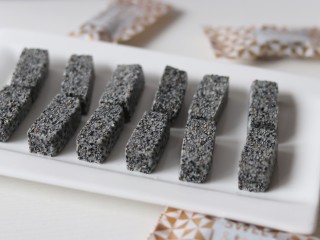 10、年味－黑芝麻牛轧糖,超级好吃哦