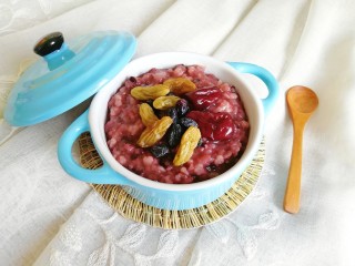 9、红枣黑米粥,早餐来一碗元气满满。