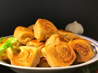 19、电饭煲+蔓越莓肉松卷儿,成品还是挺诱人的，超有弹性的口感哦。