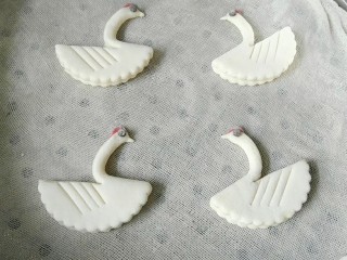 11、能飞到餐桌的白天鹅馒头夹,我一般都是,冷水上锅,开中小火蒸。