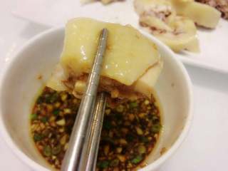 12、白切鸡,蘸一下不辣的香蘸料,好吃~