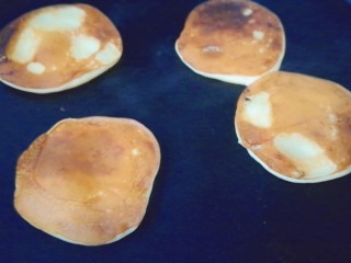 12、酸奶饼（酸奶+鸡蛋）,颜色刚刚好