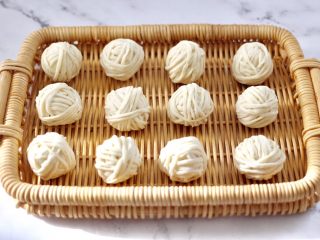 7、香辣孜然之～腰缠万贯,依次做完所有的鹌鹑蛋。