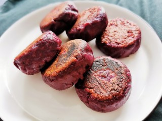 15、紫薯糯米饼,成品图