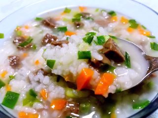 12、猪肺粥,这个粥即营养美味又口感鲜嫩让人回味无穷