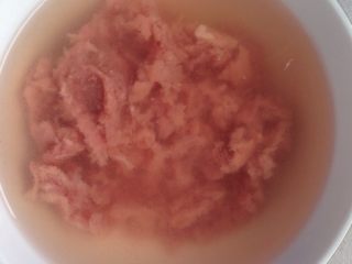 2、鸭肉沫粥,鸭肉沫水泡散。