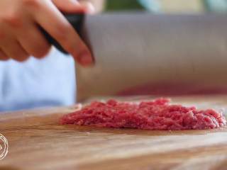 3、豆腐蛋花牛肉粥,牛肉剁馅，越碎越好