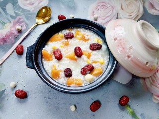 16、玉米南瓜粥,拍上成品图,一道香甜可口的玉米南瓜粥就完成了。