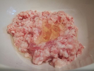 7、豆腐肉丸子,加一个蛋清