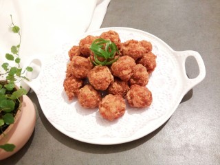 14、豆腐肉丸子,外酥里嫩，