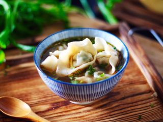 15、荠菜鸡肉馄饨,成品图。