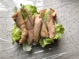 9、藤椒风味手撕鸡三明治,码上鸡肉