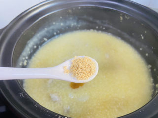 17、鸡肉山药粥,鸡精调味