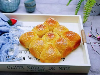 17、超级松软零失败的全麦蜜豆小餐包,早餐加一杯豆浆或牛奶，特别好。