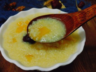 13、南瓜红枣小米粥,好好吃哦，全家人早餐首选✌✌✌