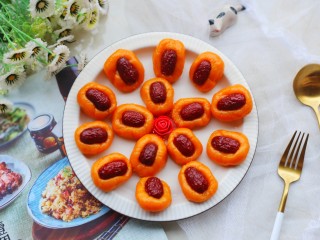 14、胡萝卜红枣点心,是不是很简单?零失败零技术哦!关键是卖相还不错哟。