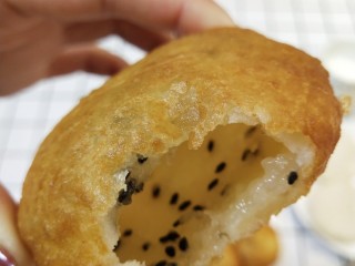 9、外酥里糯❗做法简单的炸糖糕,空心哦