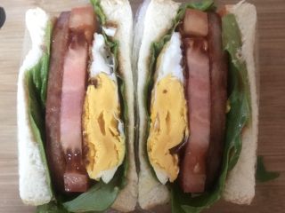 19、豪华三明治,料超级多