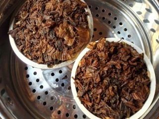 26、扣肉,放入蒸锅。