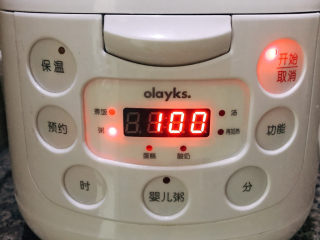 5、鸡蛋小米粥,开启煮粥键煮一小时