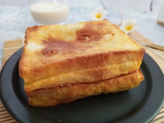 14、可以爆浆的香蕉酸奶吐司,成品