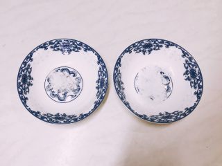 2、婕宝五色饼＋百合枸杞小米粥,准备盐、味精