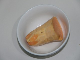 6、幸福早餐~红薯山药小米粥,红薯去皮