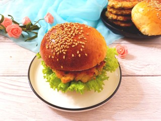 26、鸡肉蔬菜饼汉堡,成品图