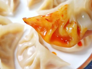 14、猪肉芹菜蒸饺,配上辣椒酱，味道一级棒！