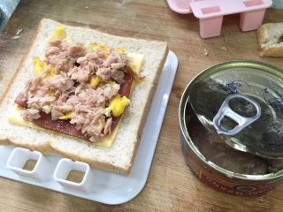 17、????早餐三明治,加金枪鱼