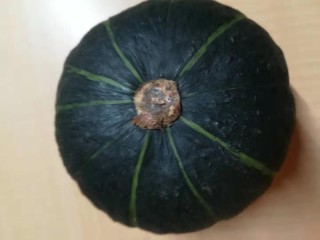 2、奶香南瓜粥,贝贝小南瓜。