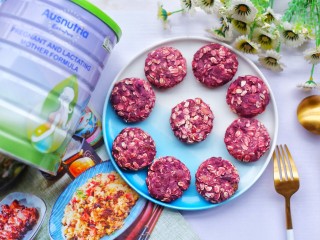 15、紫薯燕麦饼,好吃到停不下来。