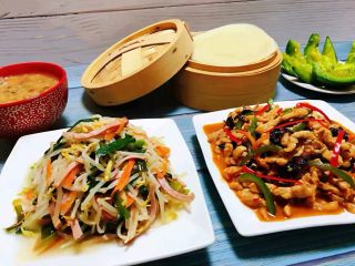 11、春饼,吃春饼就是要搭配鱼香肉丝和炒合菜这样的配菜吃超级美味